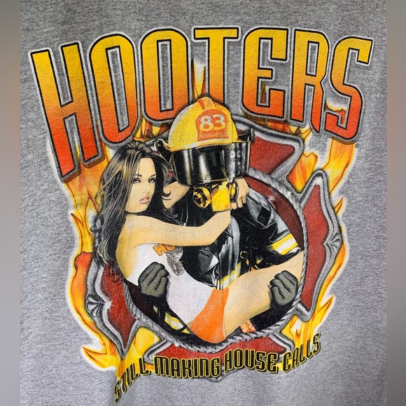 Y2K Indianapolis, indiana hooters graphic shirt - Picture 6 of 8